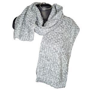 Black Rivet Scarf Gray